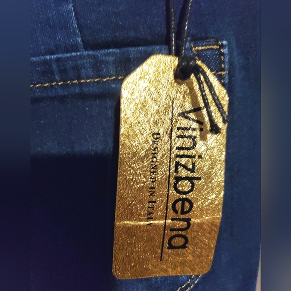 VINIZBENA Skinny Jean w/Appliqué - Picture 8 of 9